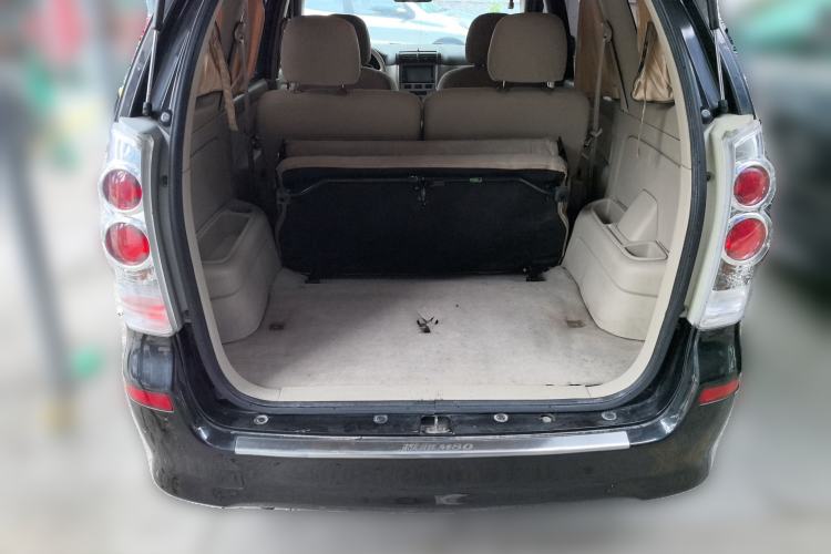 Used FAW Senya M80 2009 1.5L Automatic 7-Seater Luxury Version Trunk
