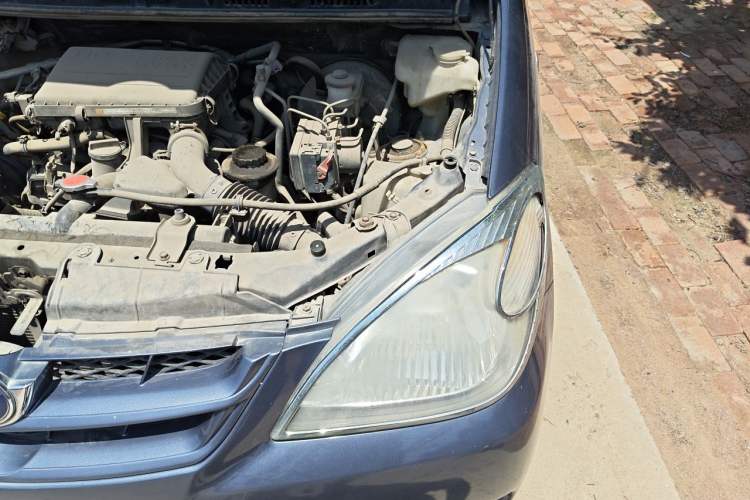 Used FAW Senya M80 2009 1.3L Manual 7-Seater Standard Edition Engine Bay Left