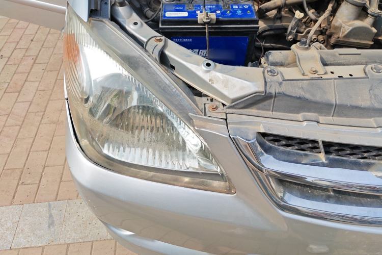 Used FAW Senya M80 2009 1.5L Automatic 5-Seater Luxury Version Right Front Headlight