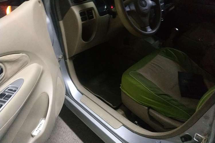 Used FAW Senya M80 2009 1.5L Manual 7-Seater Standard Edition Driver Seat