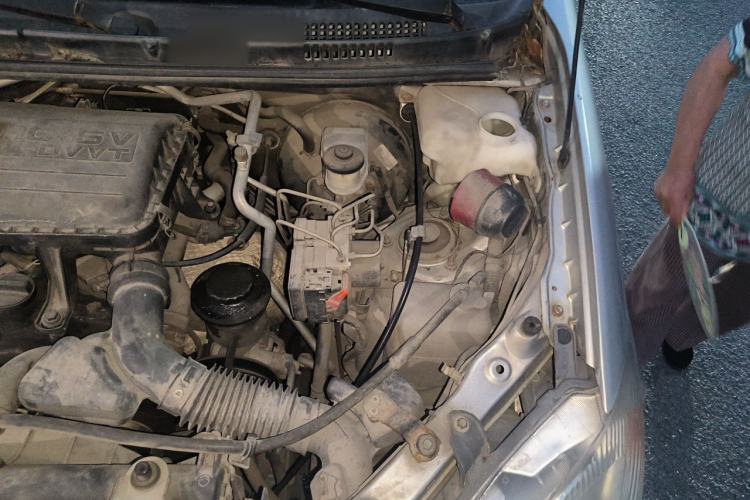 Used FAW Senya M80 2009 1.3L Manual 7-Seater Special Edition Engine Bay Left