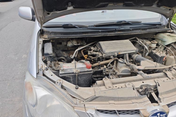 Used FAW Senya M80 2009 1.3L Manual 7-Seater Standard Edition Engine Bay Right