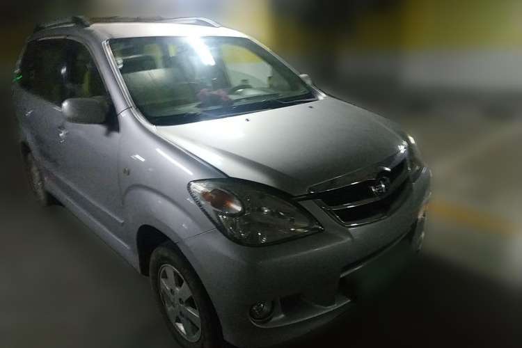 Used FAW Senya M80 2009 1.5L Manual 7-Seater Standard Edition Front Right 45 Deg