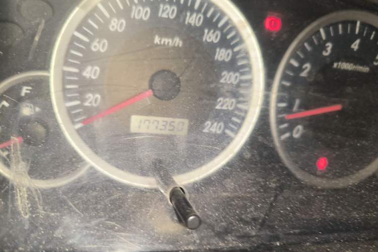 Used FAW Senya M80 2009 1.3L Manual 7-Seater Special Edition Odometer Close Up