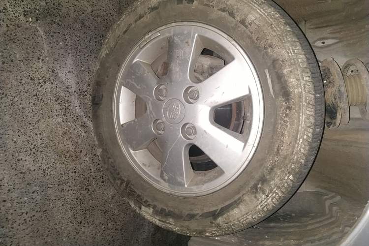 Used FAW Senya M80 2009 1.5L Manual 7-Seater Standard Edition Right Front Wheel Hub