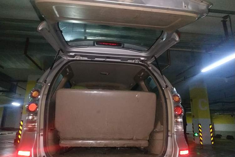 Used FAW Senya M80 2009 1.5L Manual 7-Seater Standard Edition Trunk