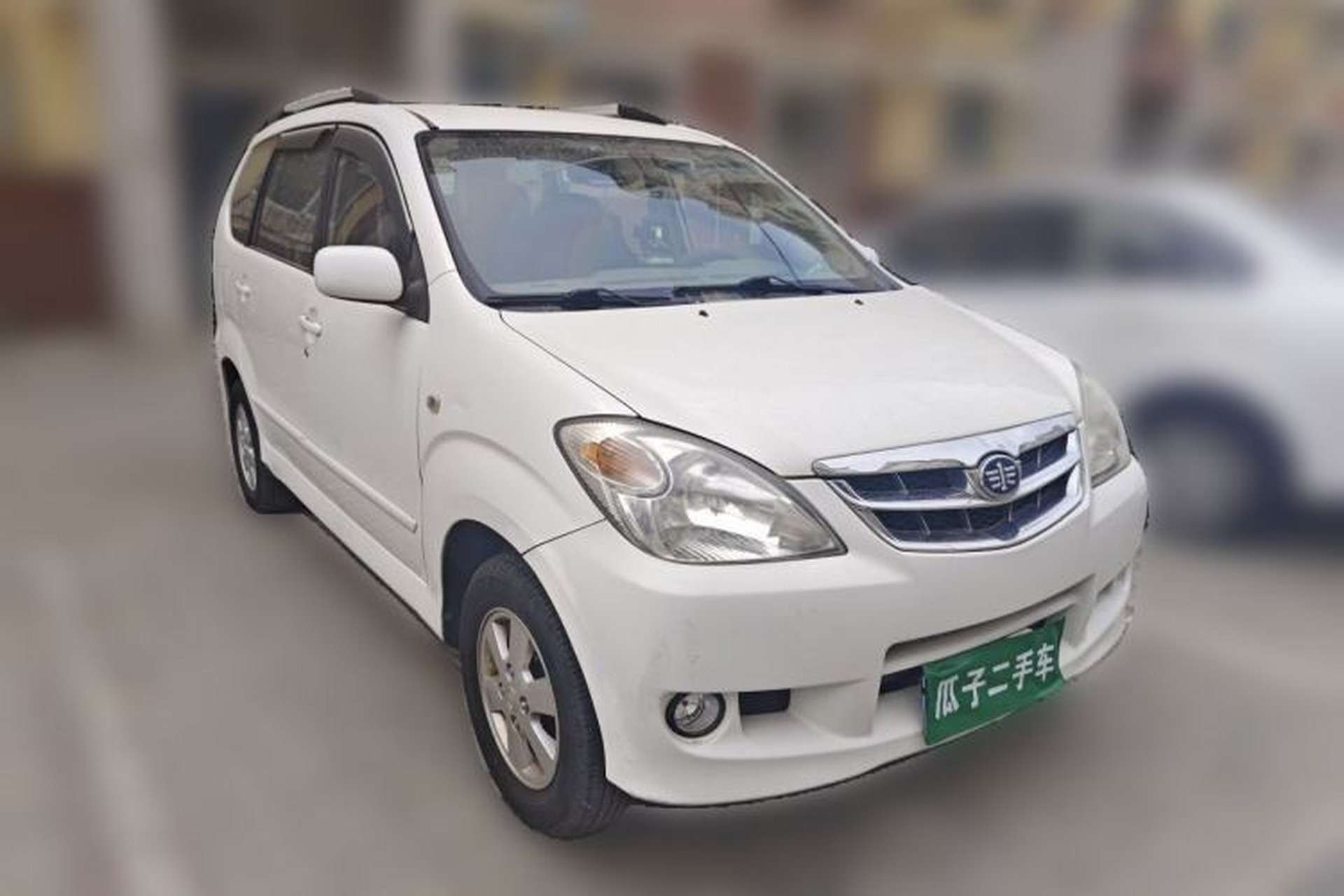 Used FAW Senya M80 2009 1.5L Manual 7-Seater Comfort Version Front Right 45 Deg