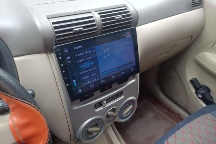 Used FAW Senya M80 2011 Value Edition 1.3L Manual 5-Seater Audio And AC Panel