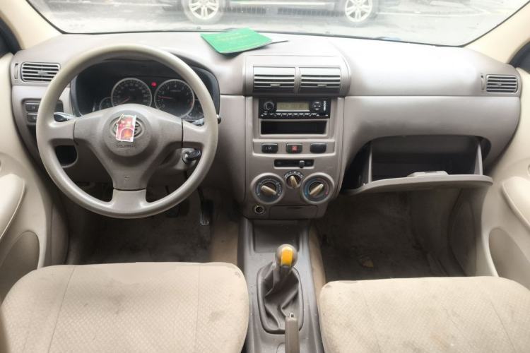 Used FAW Senya M80 2011 1.3L Manual 5 Seats Center Console