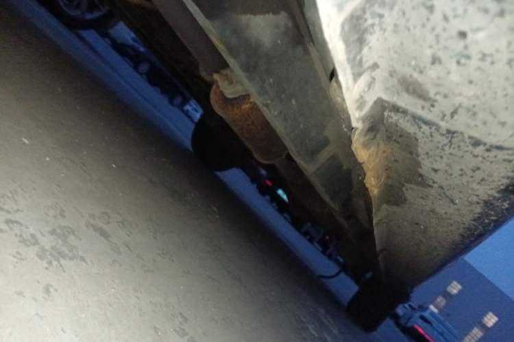 Used FAW Senya M80 2011 1.3L Manual 7-Seater Chassis Front Left