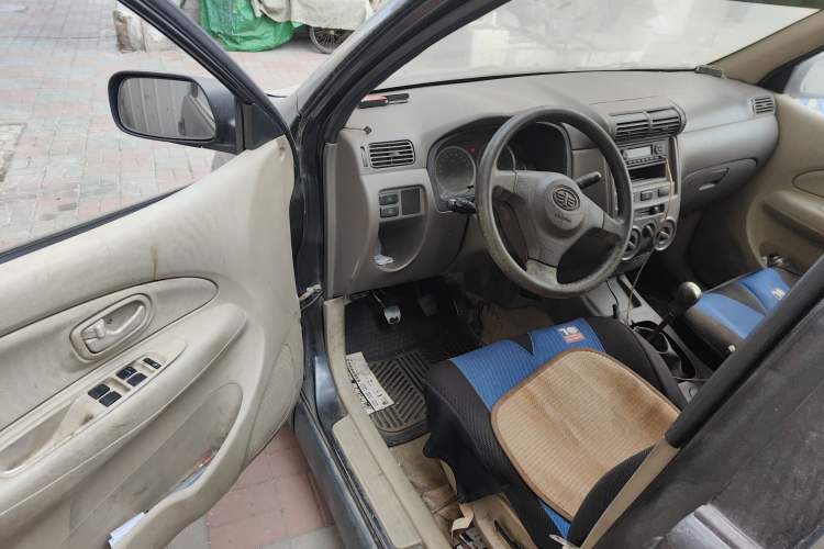 Used FAW Senya M80 2011 1.3L Manual 5 Seats Driver Seat