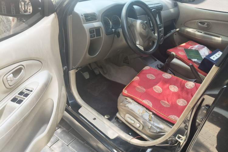 Used FAW Senya M80 2011 1.3L Manual 5 Seats Driver Seat