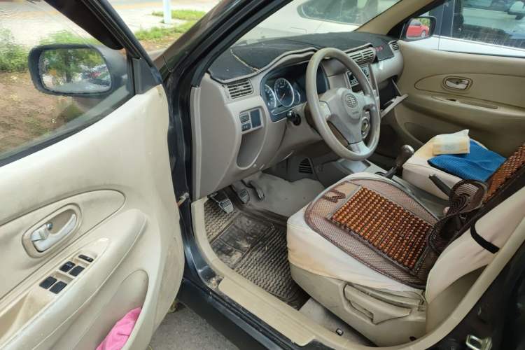 Used FAW Senya M80 2011 Value Edition 1.3L Manual 5-Seater Driver Seat