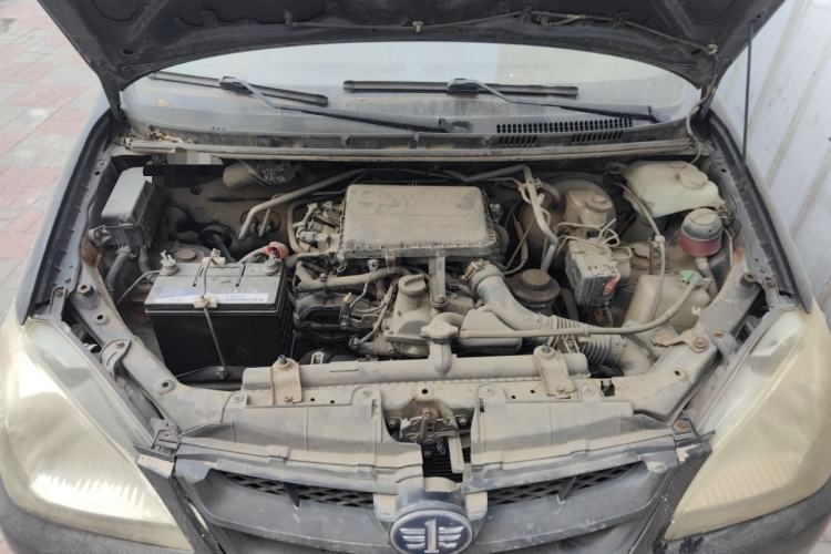 Used FAW Senya M80 2011 1.3L Manual 5 Seats Engine Bay