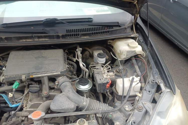 Used FAW Senya M80 2011 Value Edition 1.3L Manual 5-Seater Engine Bay Left