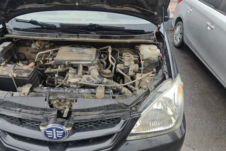 Used FAW Senya M80 2011 1.3L Manual 5 Seats Engine Bay Left