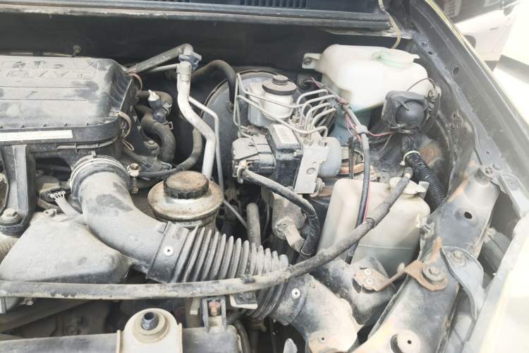 Used FAW Senya M80 2011 1.3L Manual 5 Seats Engine Bay Left