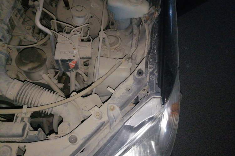 Used FAW Senya M80 2011 1.3L Manual 5 Seats Engine Bay Left
