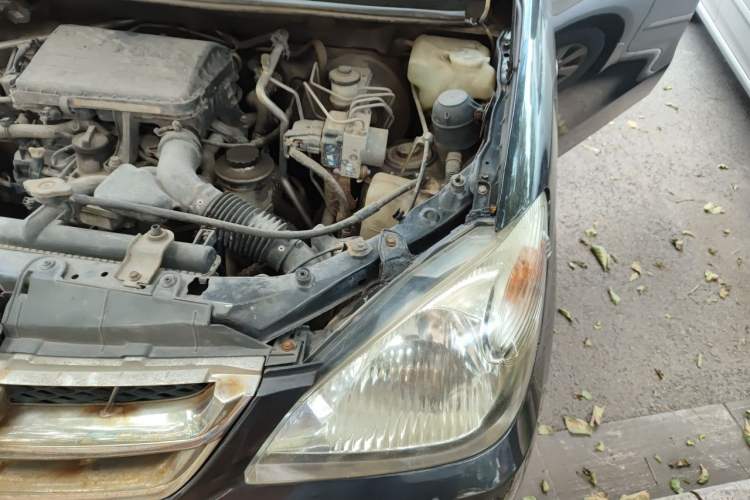Used FAW Senya M80 2011 Value Edition 1.3L Manual 5-Seater Engine Bay Left