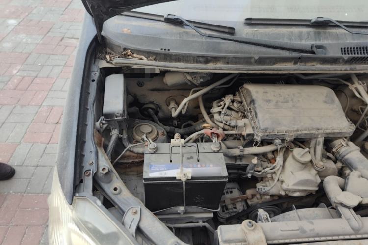 Used FAW Senya M80 2011 1.3L Manual 5 Seats Engine Bay Right