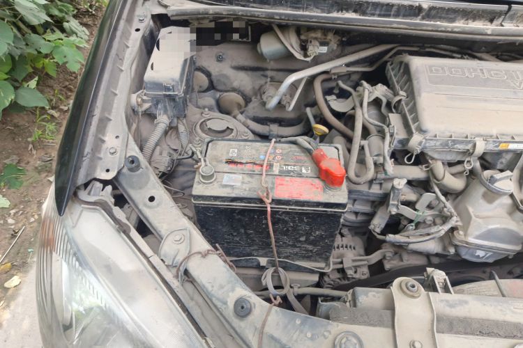 Used FAW Senya M80 2011 Value Edition 1.3L Manual 5-Seater Engine Bay Right