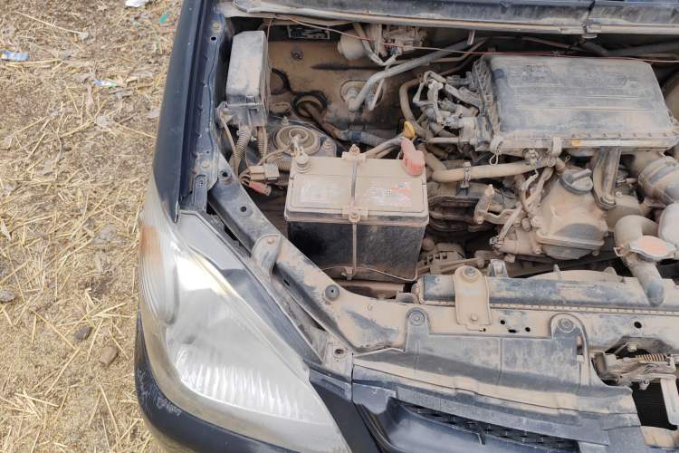 Used FAW Senya M80 2011 Value Edition 1.3L Manual 5-Seater Engine Bay Right