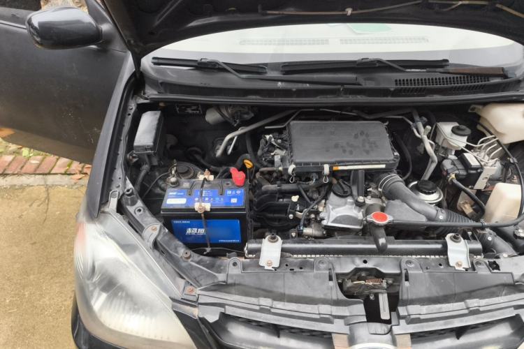 Used FAW Senya M80 2011 1.3L Manual 5 Seats Engine Bay Right
