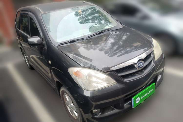 Used FAW Senya M80 2011 Value Edition 1.3L Manual 5-Seater Front Right 45 Deg