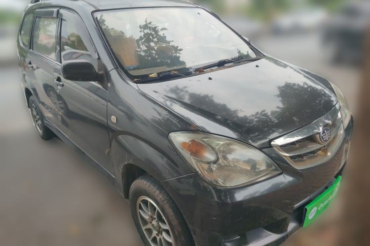 Used FAW Senya M80 2011 Value Edition 1.3L Manual 5-Seater Front Right 45 Deg