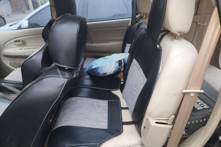 Used FAW Senya M80 2011 Value Edition 1.3L Manual 5-Seater Left Rear Seat