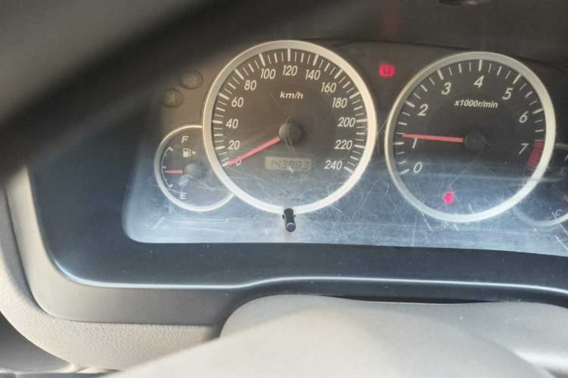 Used FAW Senya M80 2011 1.3L Manual 5 Seats Odometer Close Up