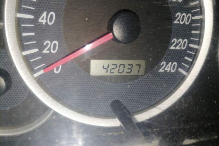 Used FAW Senya M80 2011 1.3L Manual 5 Seats Odometer Close Up