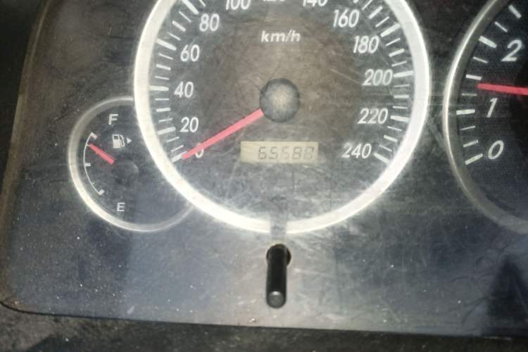 Used FAW Senya M80 2011 1.3L Manual 7-Seater Odometer Close Up