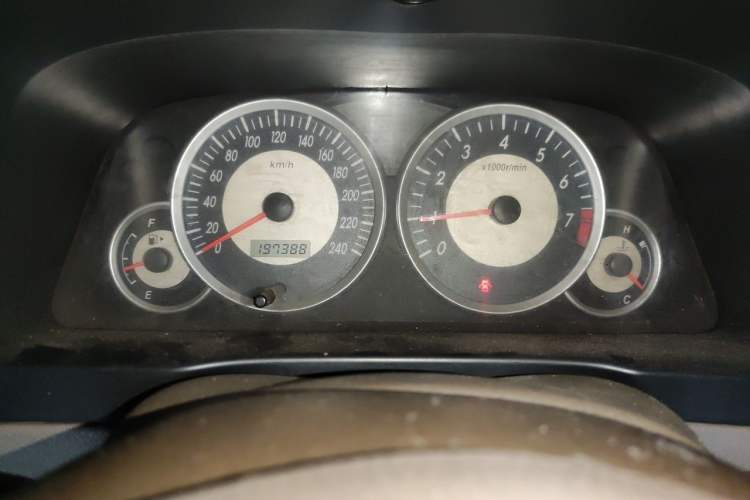 Used FAW Senya M80 2011 1.3L Manual 5 Seats Odometer Close Up