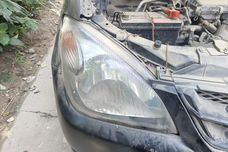 Used FAW Senya M80 2011 Value Edition 1.3L Manual 5-Seater Right Front Headlight