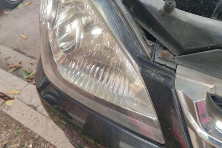 Used FAW Senya M80 2011 Value Edition 1.3L Manual 5-Seater Right Front Headlight