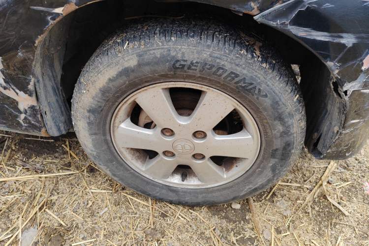 Used FAW Senya M80 2011 Value Edition 1.3L Manual 5-Seater Right Front Wheel Hub