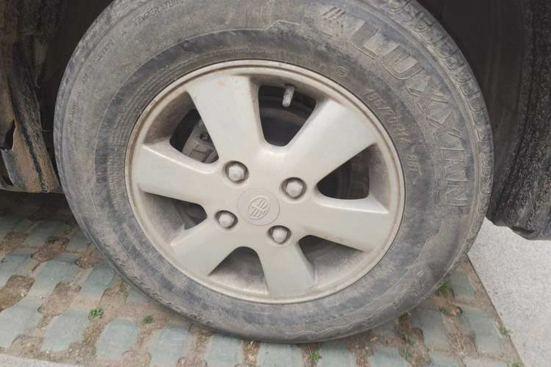 Used FAW Senya M80 2011 Value Edition 1.3L Manual 5-Seater Right Front Wheel Hub