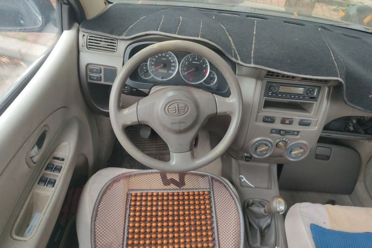 Used FAW Senya M80 2011 Value Edition 1.3L Manual 5-Seater Steering Wheel