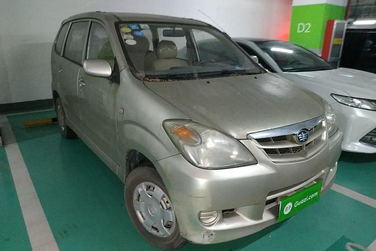 Used FAW Senya M80 2011 Value Edition 1.3L Manual 7-Seater Front Right 45 Deg