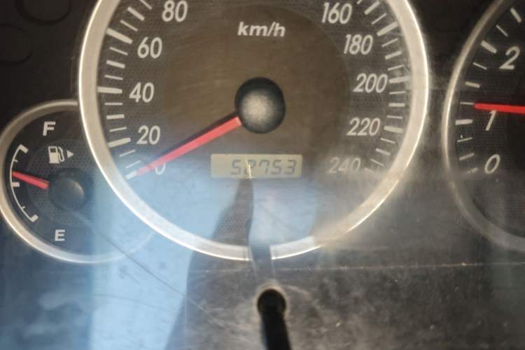 Used FAW Senya M80 2011 1.3L Manual 5 Seats Odometer Close Up