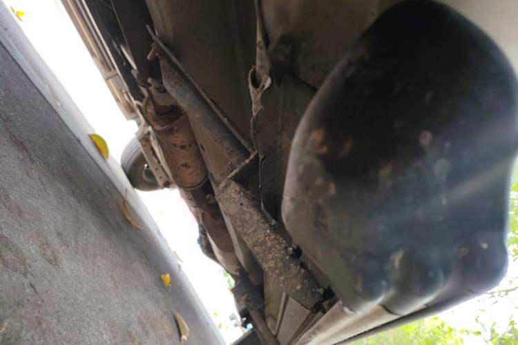 Used FAW Senya M80 2011 1.3L Manual 7-Seater Chassis Front Left