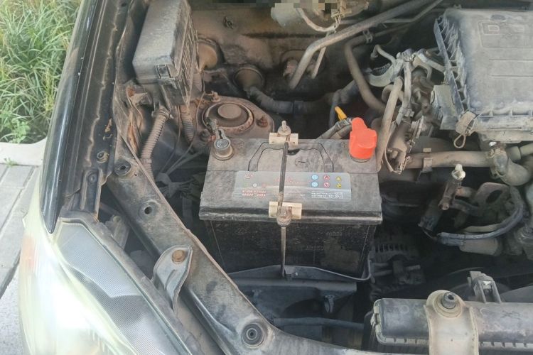Used FAW Senya M80 2014 1.3L Manual 5-Seater Happiness Edition Engine Bay Right
