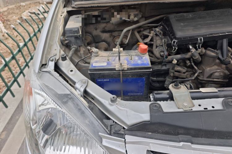 Used FAW Senya M80 2014 1.3L Manual 5-Seater Value Edition Engine Bay Right