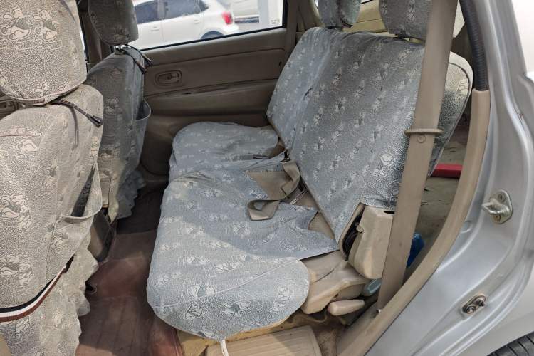 Used FAW Senya M80 2014 1.3L Manual 5-Seater Value Edition Left Rear Seat