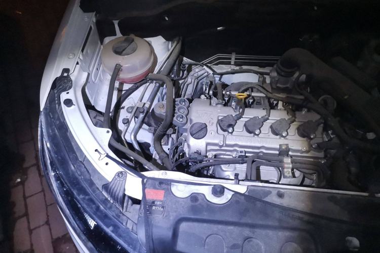 Used FAW Senya R7 2024 1.5L Manual Fashion Edition Engine Bay Right