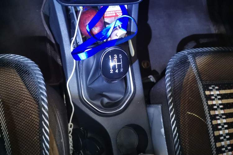 Used FAW Senya R7 2024 1.5L Manual Fashion Edition Gear Lever