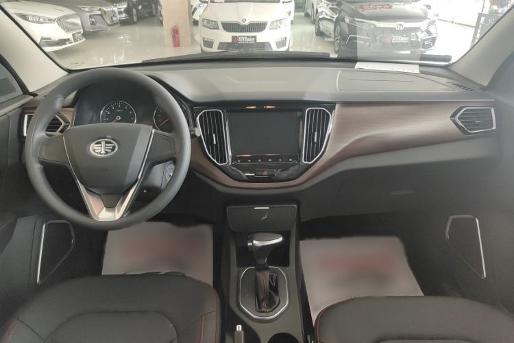 Used FAW Senya R7 2024 1.5L Automatic Comfort Version Interior 3