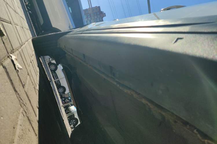 Used FAW Senya R7 2018 R7C 1.6L Manual Luxury Model Right Side Sill