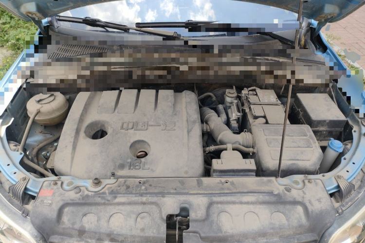 Used FAW Senya R7 2016 1.6L Manual Smart Version Engine Bay